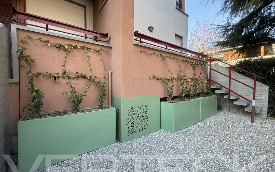 Nel condominio, un piccolo gioiello di giardino