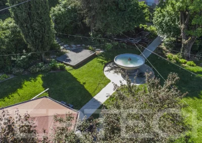 Una Corte piena d’accoglienza, con un giardino davvero ospitale