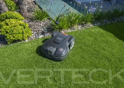 Villa moderna con giardino di pregio